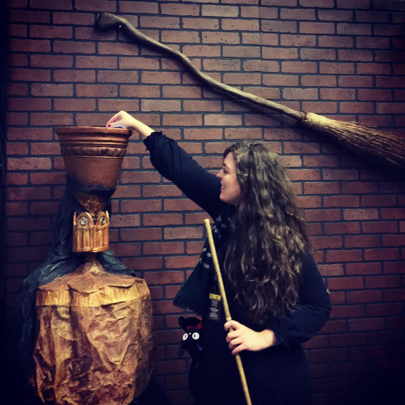 Meet your Posher, Kayla - Picture 2 of 8